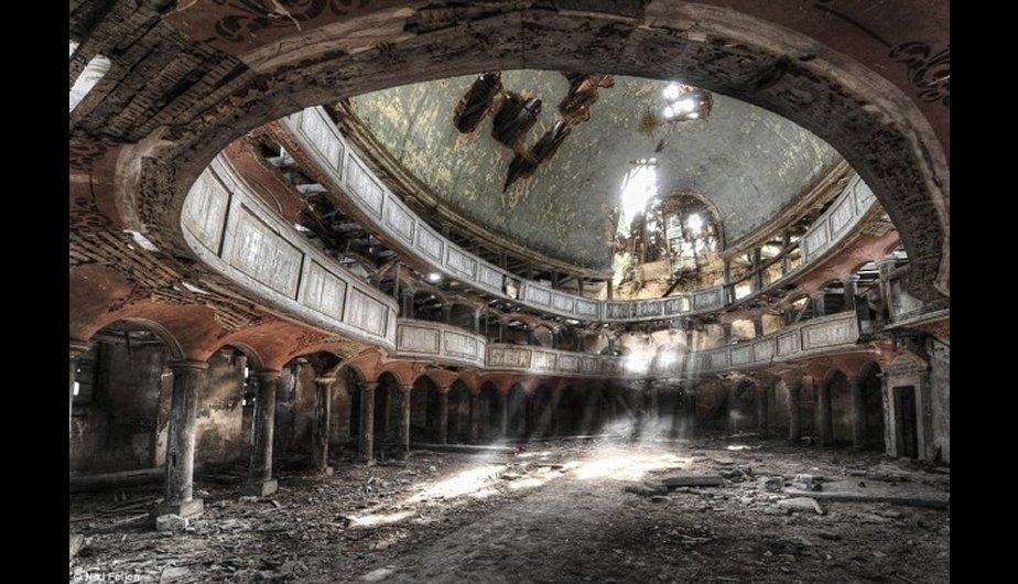 El gran auditorio abandonado