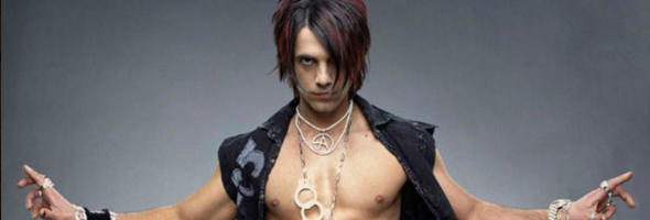 El peligroso truco de Criss Angel que salió mal y lo llevó al hospital