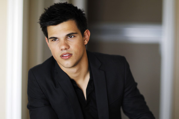 Taylor Lautner, un hombre lobo muy centrado