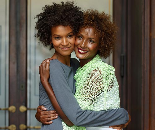 Desert Flower: Liya Kebede y Waris Dirie