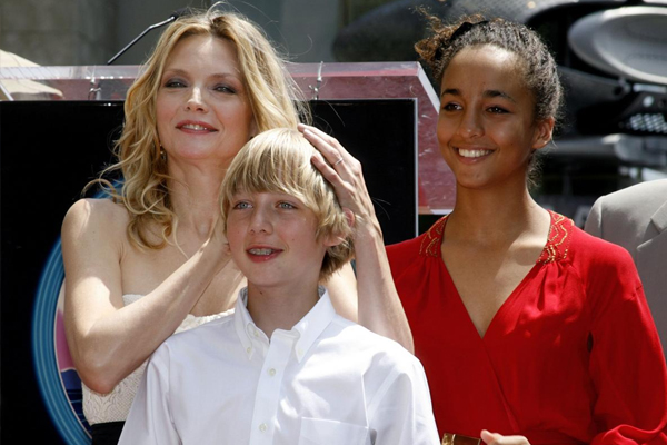 Michelle Pfeiffer y su guapa hija Claudia Rose