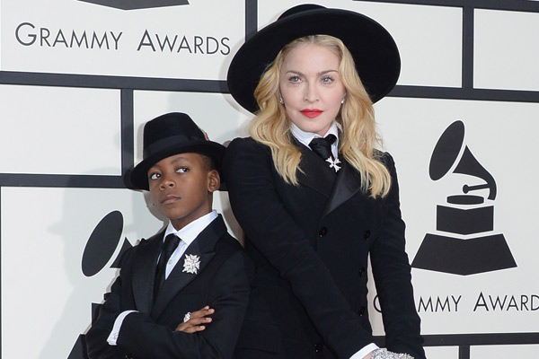 Madonna, su hijo David y sus gemelas