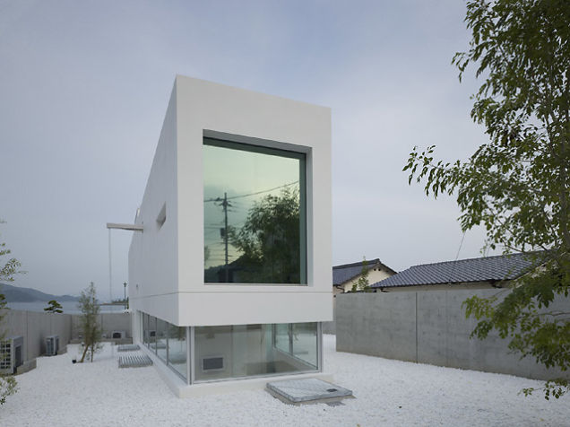 Garden and Sea House (Takao Shiotsuka Atelier)