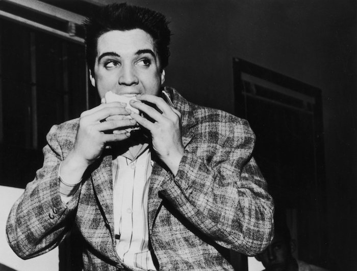 Elvis siempre le tuvo un amor a la comida