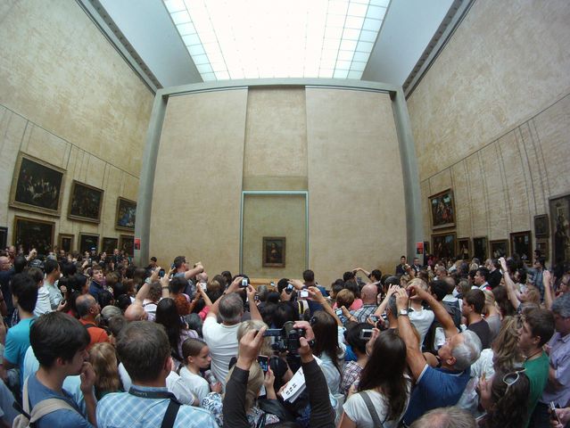Museo de Louvre en la vida real