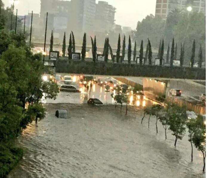 Varios autos quedaron varados