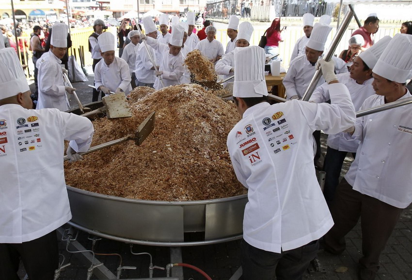El arroz frito más grande del mundo
