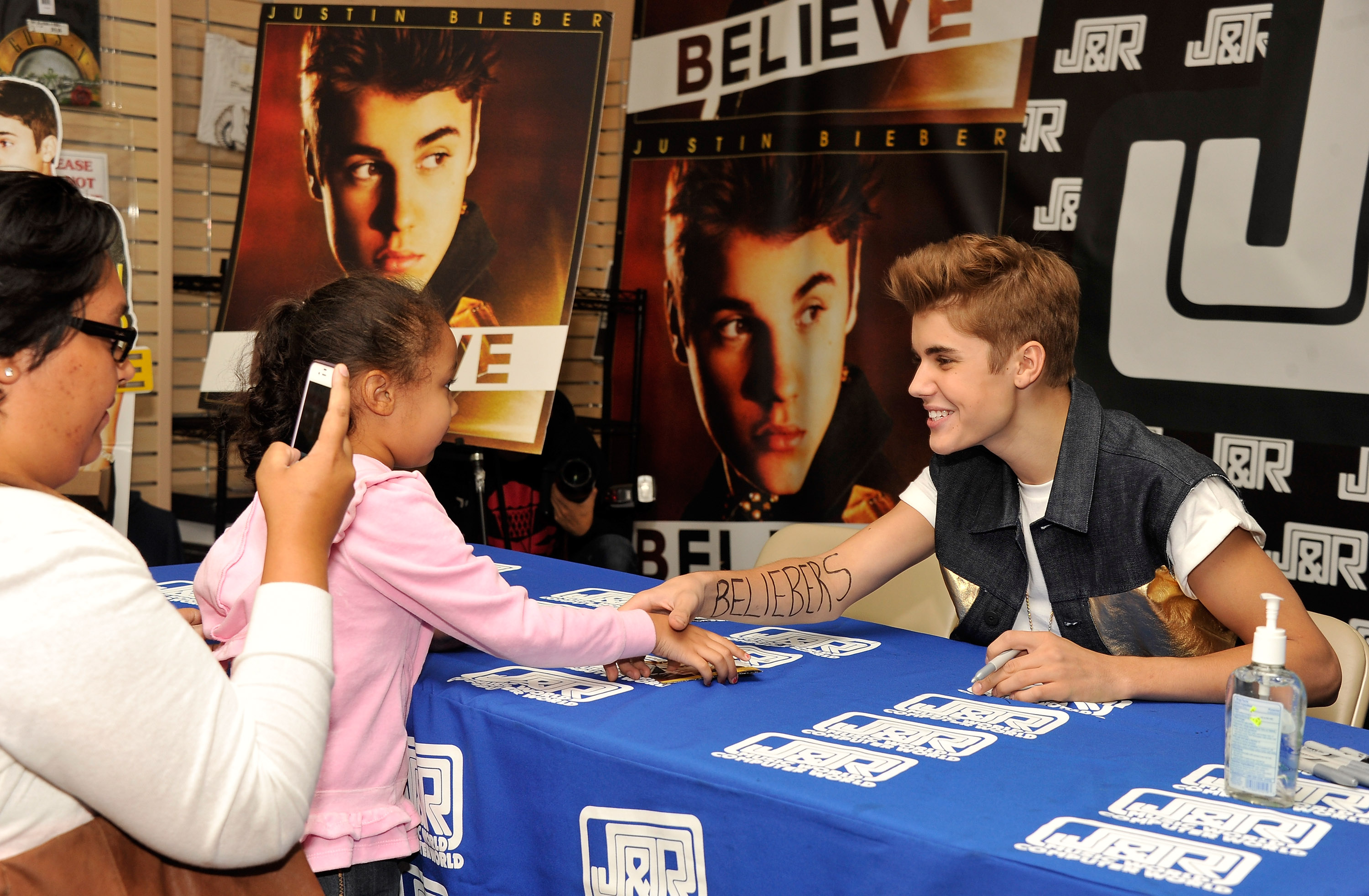 ¿Qué significa la firma de Justin Bieber?