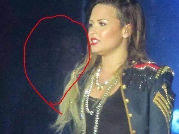 Demi Lovato asegura que ella puede sentir cuando hay fantasmas