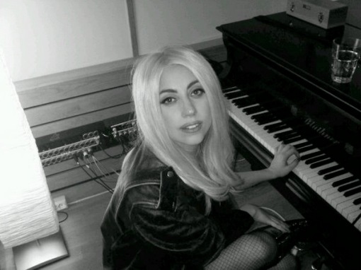 Lady Gaga - Es fantasma Ryan