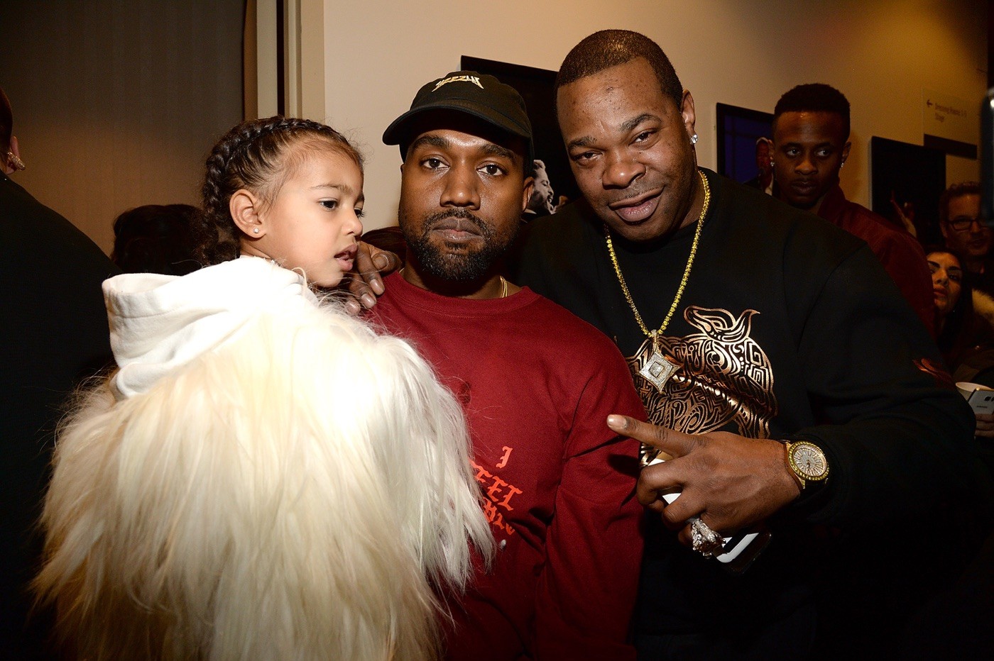 ¿Qué pide Kanye West en un concierto?