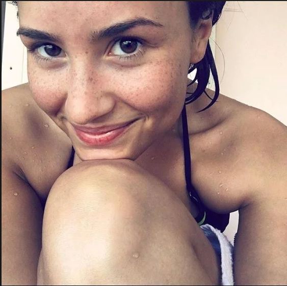 Demi Lovato sin maquillaje