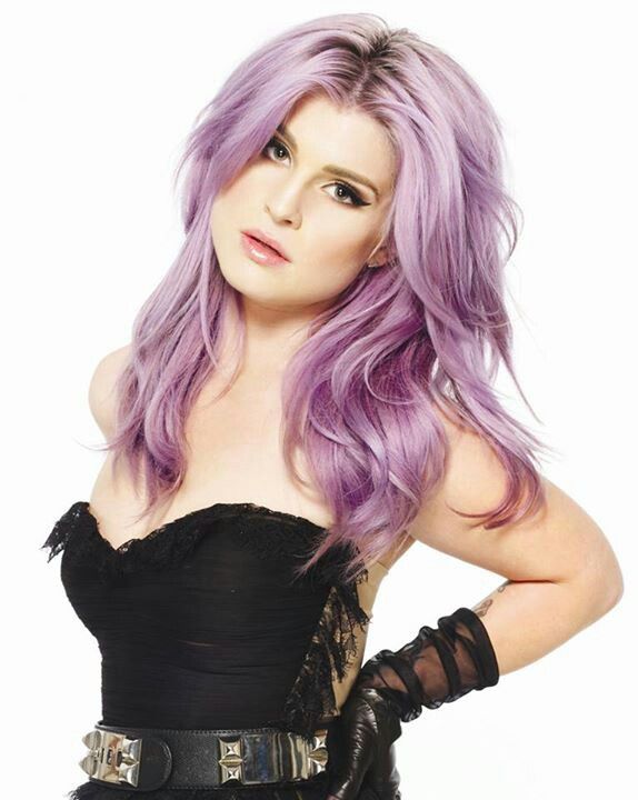 Kelly Osbourne no solo bajó de peso, cambió su vida para bien