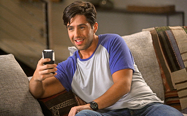 El actor Josh Peck tuvo un cambio impresionante