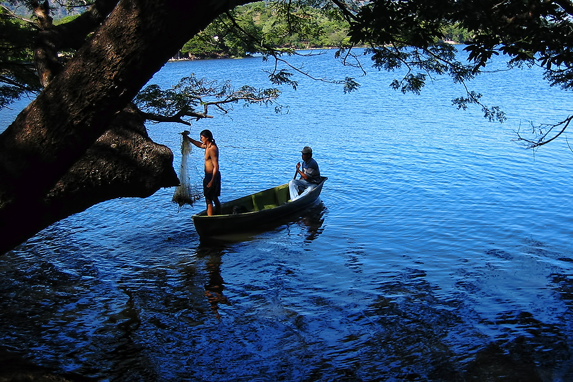 ¿Por qué se llama El Salvador?