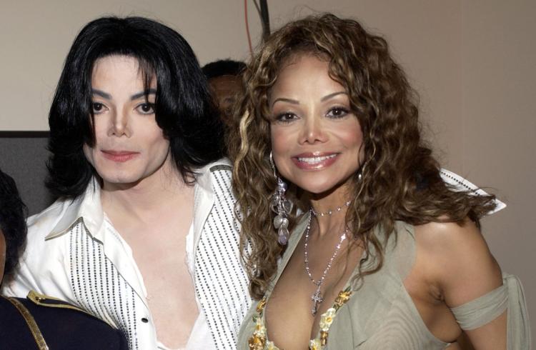 Michael y su hermana, La Toya Jackson son la misma persona