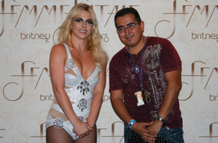 Este chico estaba muy nervioso cuando conoció a Britney Spears