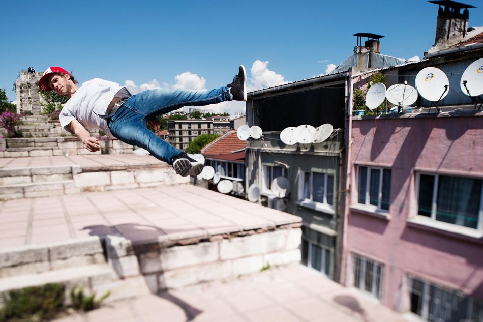 Pavel Petkuns hace de las suyas con el parkour