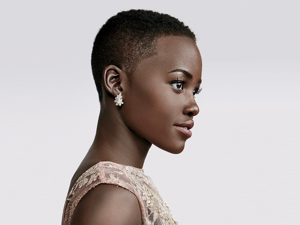 Lupita Nyong'o tiene una maestría en Bellas Artes de YALE