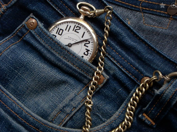 El bolsillo pequeño del pantalón era para guardar el reloj de bolsillo
