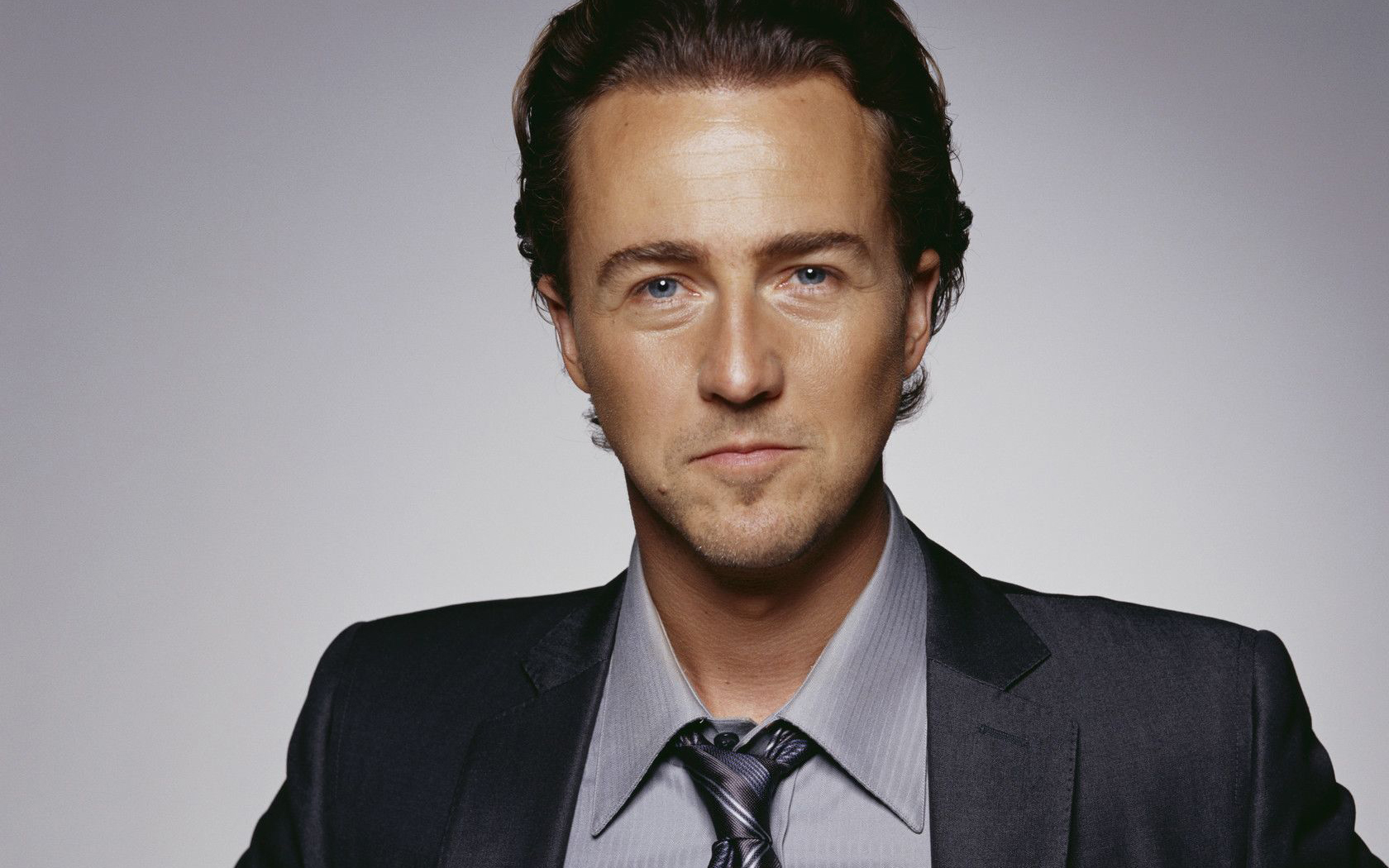 Edward Norton es Licenciado en Historia