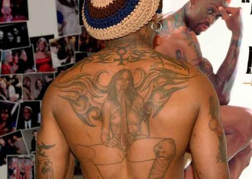 Dennis Rodman tiene tatuajes incompletos