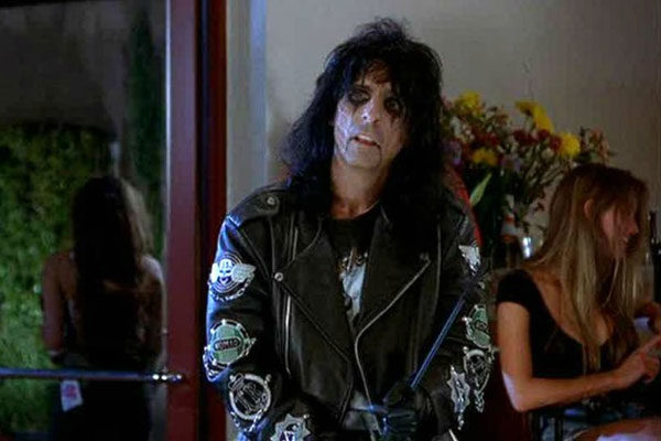 Alice Cooper en El mundo según Wayne