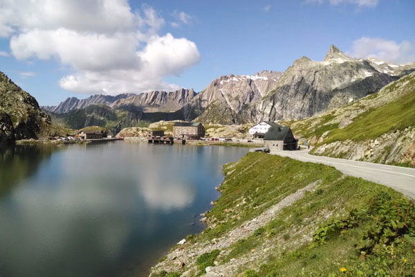 Gran San Bernardo, Alpes, Suiza-Italia