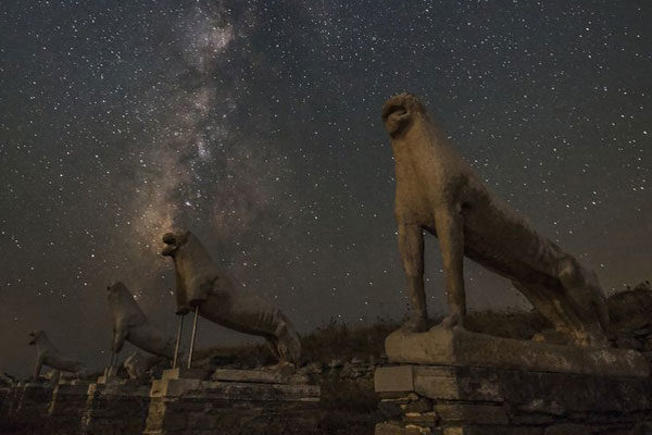 Leones de Delos