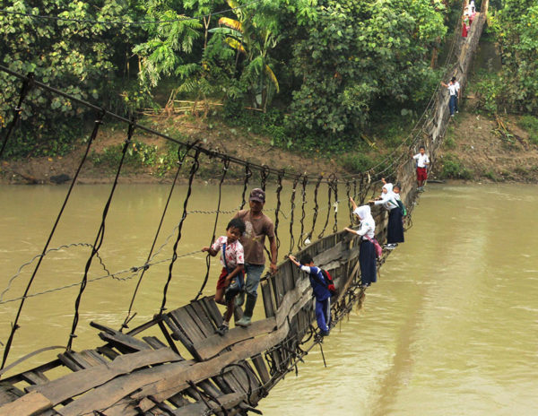 El puente 'Indo board', Indonesia.