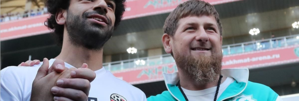 La inoportuna foto de Salah con el presidente de Chechenia