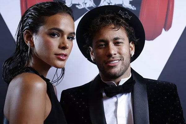 Bruna Marquezine novia de Neymar