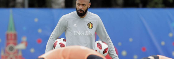 Thierry Henry se encuentra en una encrucijada