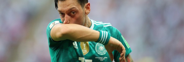 Ozil inicia debate sobre racismo en el fútbol alemán