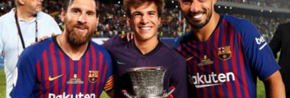 Riqui Puig celebró sus 19 años con la Supercopa