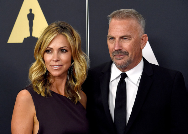 Kevin Costner y Christine Baumgartner con 19 años de diferencia