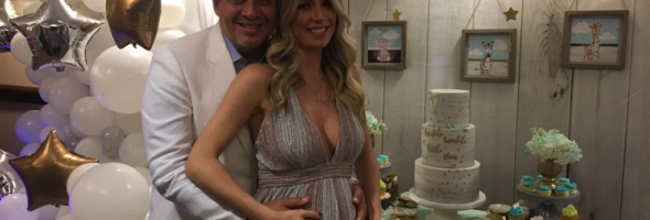 Daniel Sarcos y Alessandra Villegas celebran por todo lo alto la llegada de su hijo
