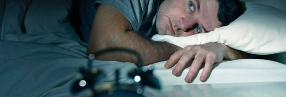 ¿Tienes problemas para dormir? Cómo hacerlo en 2 minutos según la Marina de EE. UU.