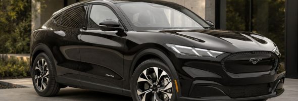 Ford evalúa un Mustang de cuatro puertas que podría llamarse Mach 4